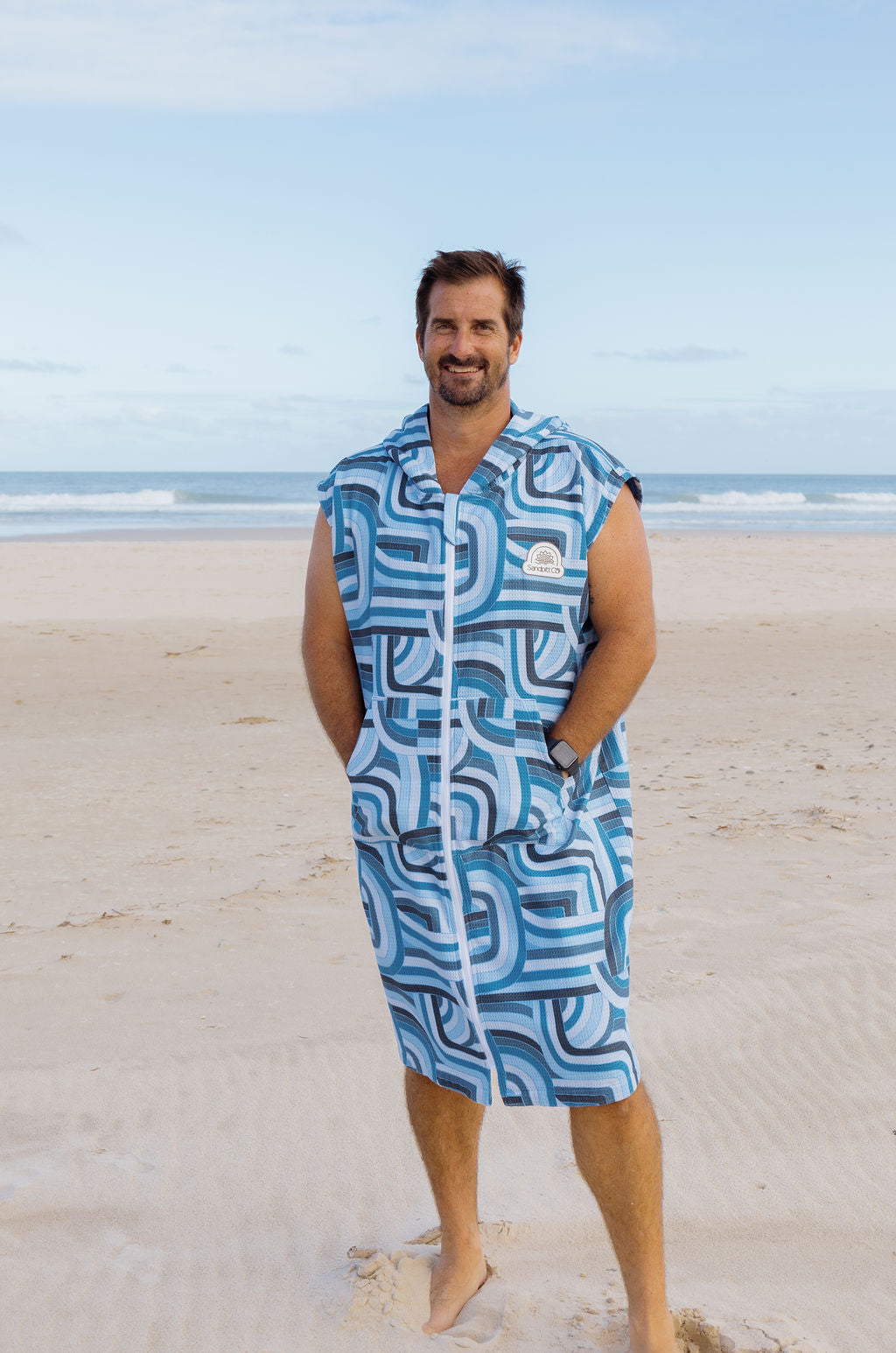 Lightweight adult towel with ocean print – sand-free