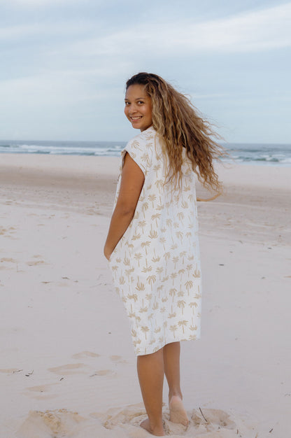 Tropical microfibre wearable towel – zipped and sand-free